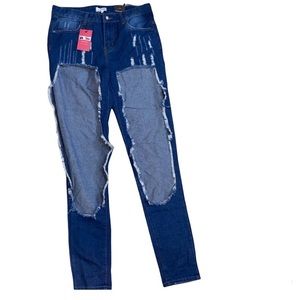 NWT🏷 Stay Chic High Waist distressed jeans M